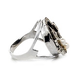 Серебряное кольцо "венок"с черным агатом белыми жемчужинами
