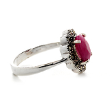 Серебряное кольцо "малинка"с рубином и марказитами